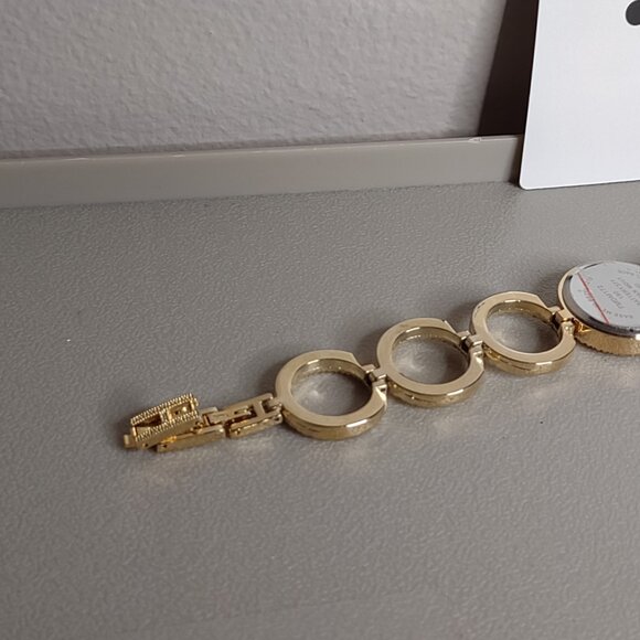 Untested Cute Gold Tone Circle Band Watch - Picture 7 of 9